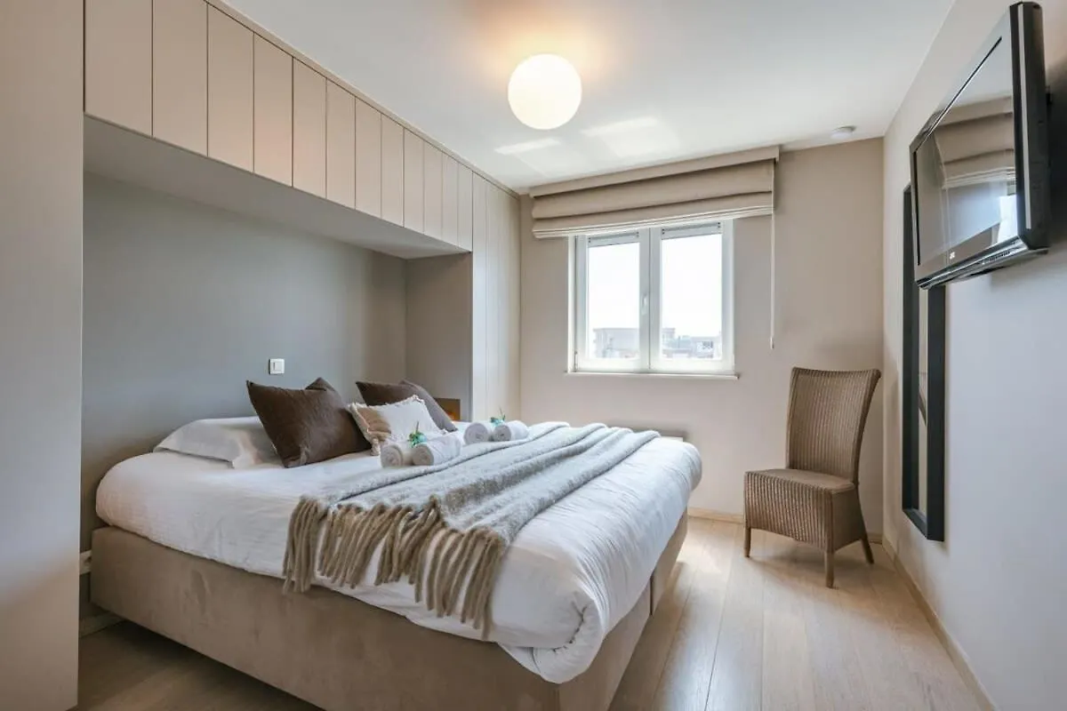 Huswell - Bright Apartment With Parking Near The Beach Bredene Belgium