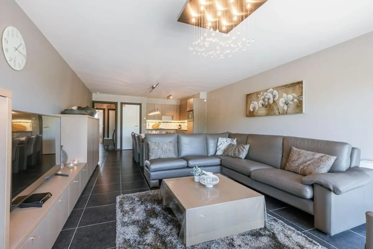 Huswell - Bright Apartment With Parking Near The Beach Bredene